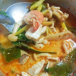 ต้มยำรวมมิตรน้ำข้น