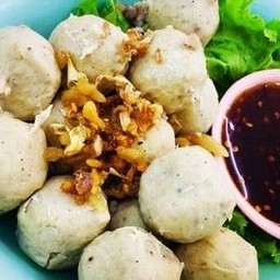 ลูกชิ้นหมูลวก