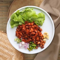 แหนมเอ็นข้อไก่ทอด