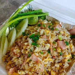ข้าวผัดเบคอน