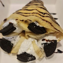 เครปกล้วย โอริโอ้ ซอสช็อค ครีมนมสด