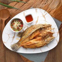 ปลากระพงทอดน้ำปลา