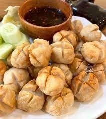 ลูกชิ้นหมูทอด