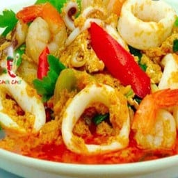 หมึกผัดผงกะหรี่