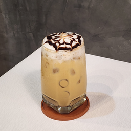 คาราเมลมัคคีอาโต้ เย็น