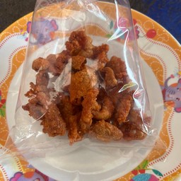 หนังไก่ทอด
