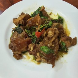 กระเพราเนื้อตุ๋น