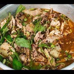 ต้มยำไก่พริกลาบ
