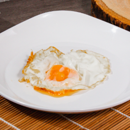 J1 ไข่ดาว