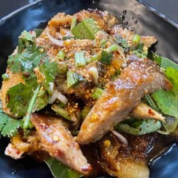 น้ำตกหมู  คอหมูแท้