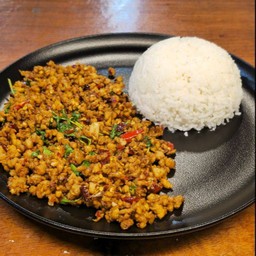 [อร่อยซ่ากับโค้ก] กะเพราอกไก่สับ +  โค้ก ออริจินัล (กระป๋อง) 