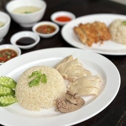 โอชะ ข้าวมันไก่ ก๋วยเตี๋ยวลูกชิ้นปลาเยาราช ก๋วยเตี๋ยวต้มยำ วารินชำราบ
