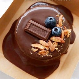 DARK CHOCOLATE CAKE