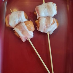 ไส้กรอกพันเบค่อน