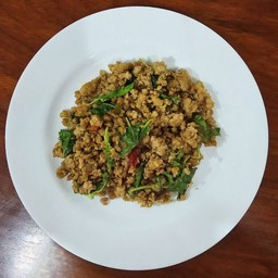 กระเพราหมูสับ