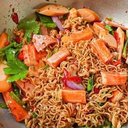 ยำมาม่า