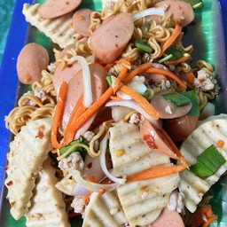 ยำเส้นมาม่าน้ำปลาร้านัวๆ