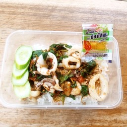 กะเพราปลาหมึก