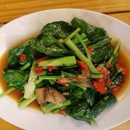 ผัดคะน้าปลาเค็ม