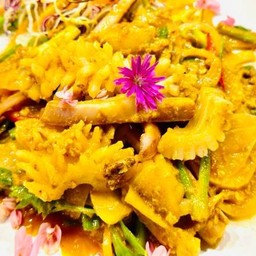 หมึกสดๆผัดผงกะหรี่