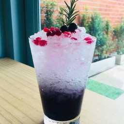 บูลเบอรรี่โซดา