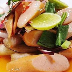 ยำไส้กรอก ฮาลาล