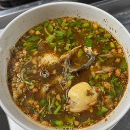 ต้มยำกบพริกลาบ