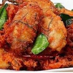 ข้าว ผัดพริกแกงถั่ว ปีกไก่ + น่องไก่