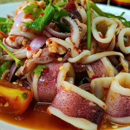 ยำปลาหมึก