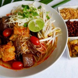 น้ำเงี้ยวหมูตุ๋น