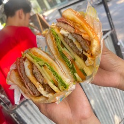 เบอร์เกอร์ขี้เมา