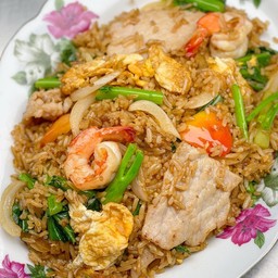 ข้าวผัดรถไฟ จานกลาง
