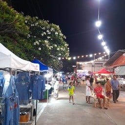 ถนนคนเดินไทรโยคน้อย