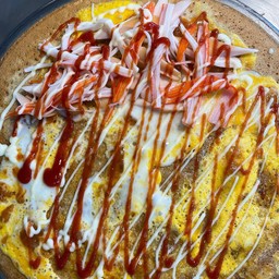 พริกเผา+ไข่+ไส้กรอก+ปูอัด+มายองเนส+ซอสมะเขือเทศ