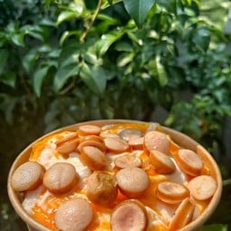 ข้าวไข่ขยี้หน้าใส้กรอก