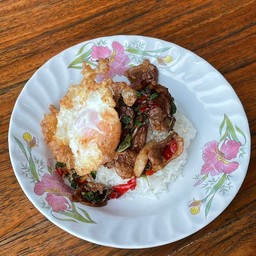 ข้าวหน้ากระเพราเป็ดไข่ดาวเป็ด