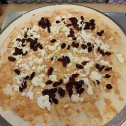 เนยถั่ว x ลูกเกด x ชีส