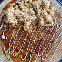 พริกเผา+หมูหยอง+มายองเนส+ซอสมะเขือเทศ