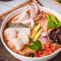 ต้มยำรวมมิตรทะเล (ถ้วย)