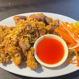 ไส้อ่อนทอดกระเทียม