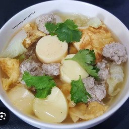 ต้มจืดไข่น้ำเต้าหู้หมูสับ