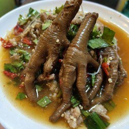 ยำวุ้นเส้นตีนไก่