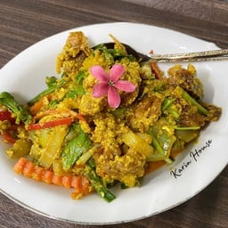 ปูนิ่มผัดผงกระหรี่