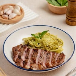ลิงกวิเนเพสโต้ สเต็กริบอายออสเตรเลีย Pesto Ribeye Steak Linguine