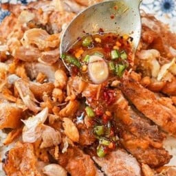 ข้าวหน้าหมูทอด 24 ชั่วโมง ไม่มี