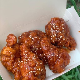 ปีกบนไก่ทอดคลุกซอสโคชูจัง(5ชิ้น)