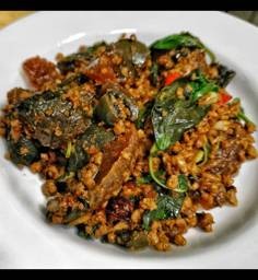 กระเพราไข่เยี่ยวม้า1ฟอง กับข้าว