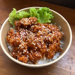 ข้าวไก่ทอด ซอสเลือกได้