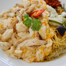 ผัดหมี่โคตรปู  จานใหญ่