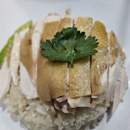 ข้าวมันไก่ต้มธรรมดา(ไม่มีเลือดไม่มีเครื่องใน